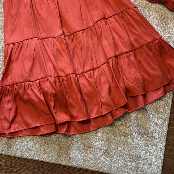 NWT Puff-Sleeve Dress L - Picture 5 of 9